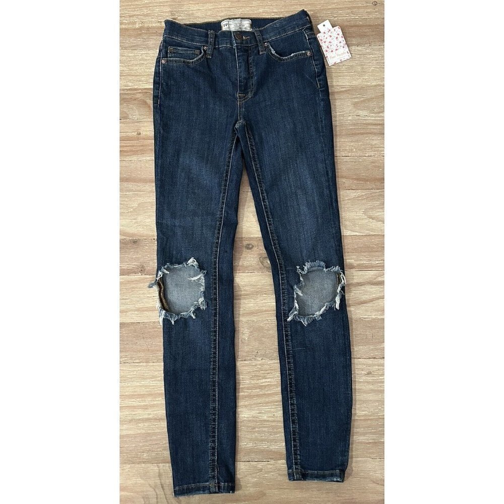 Free People Womens Size 24 Skinny Ankle Jeans Distressed Dark Wash Denim NEW